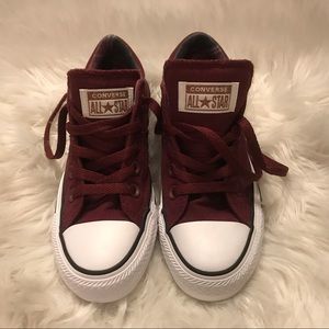 New maroon converse sz5